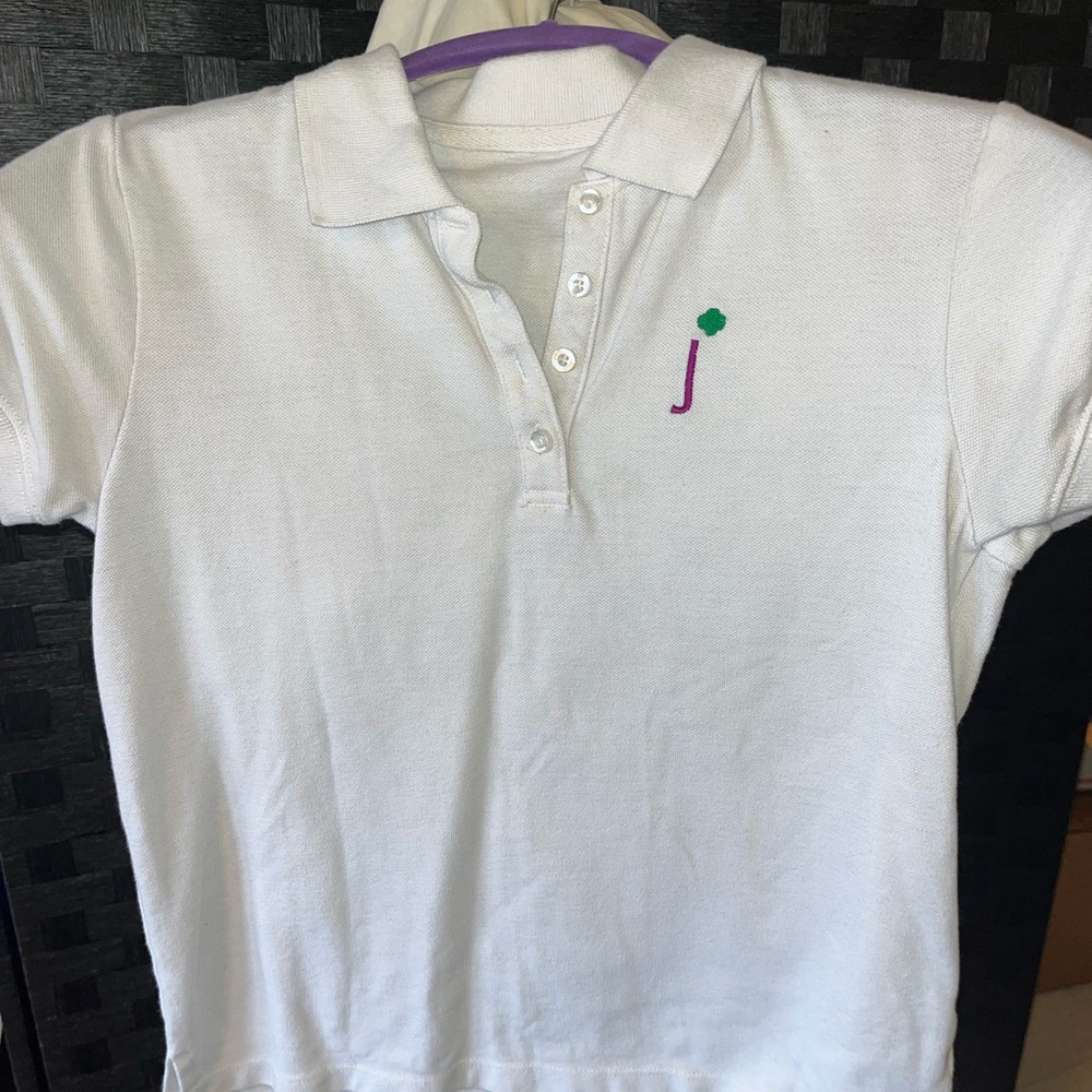 White Polo Shirt with Embroidered Detail and Classic Collar